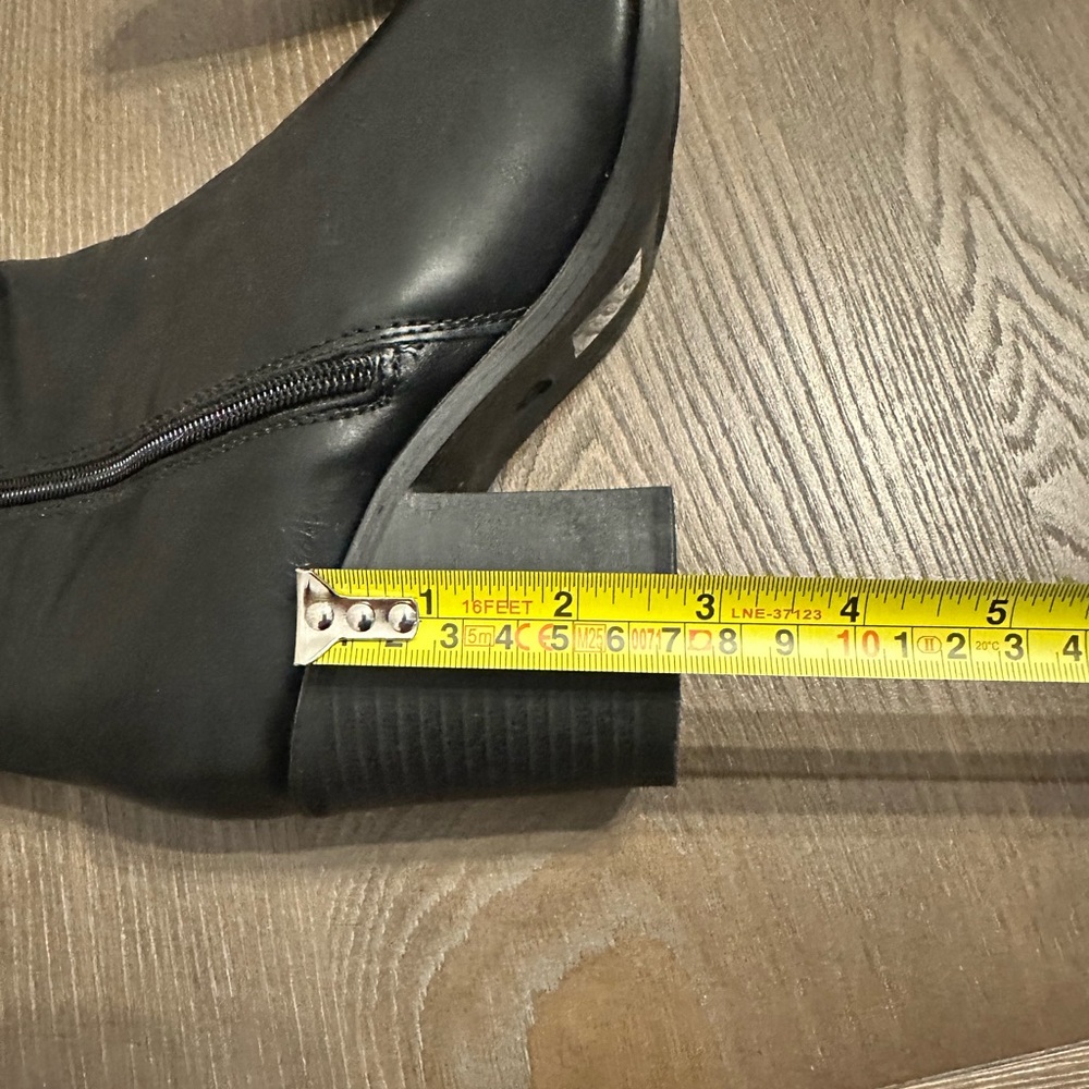Women's Black Boots Size 7.5 - Picture 4 of 7